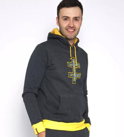 Sofa Killer grafito spalvos džemperis su tautinėm juostom