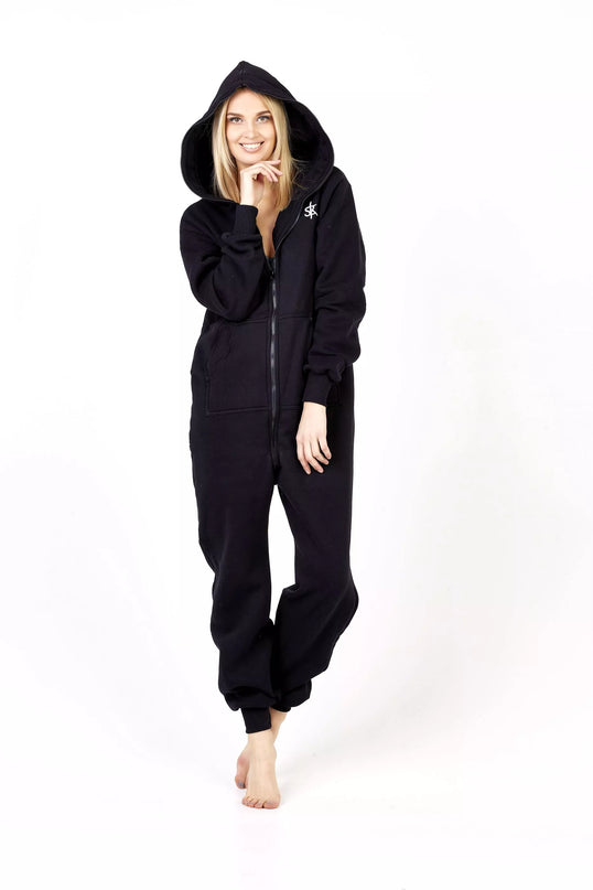 Sofa Killer juodas kombinezonas su užtrauktuku nugaroje