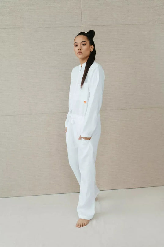 Sofa Killer baltas lininis kombinezonas