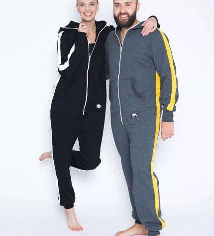 Sofa Killer juodas kombinezonas su batom vertikaliom juostom