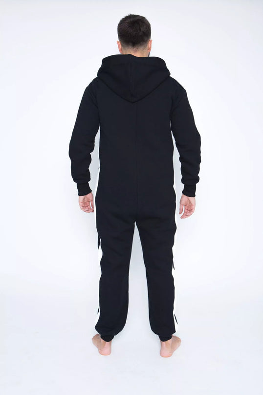 Sofa Killer juodas kombinezonas su batom vertikaliom juostom