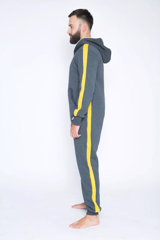 Sofa Killer tamsiai pilkas kombinezonas su geltonom vertikaliom juostom