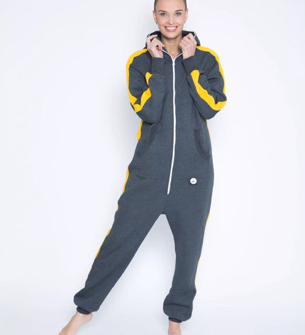 Sofa Killer tamsiai pilkas kombinezonas su geltonom vertikaliom juostom