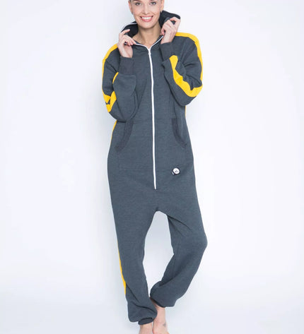 Sofa Killer tamsiai pilkas kombinezonas su geltonom vertikaliom juostom