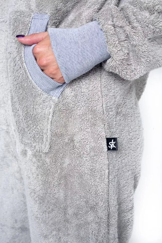 Sofa Killer šviesiai pilkas frotinis bambuko kombinezonas