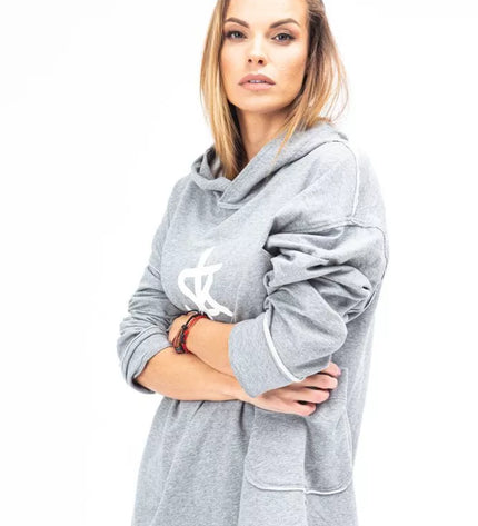 Sofa Killer šviesiai pilkas ilgas džemperis su baltu SK logotipu