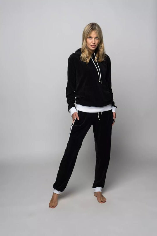 Sofa Killer juodas veliūrinis sportinis kostiumas