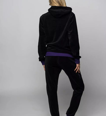 Sofa Killer juodas veliūrinis sportinis kostiumas