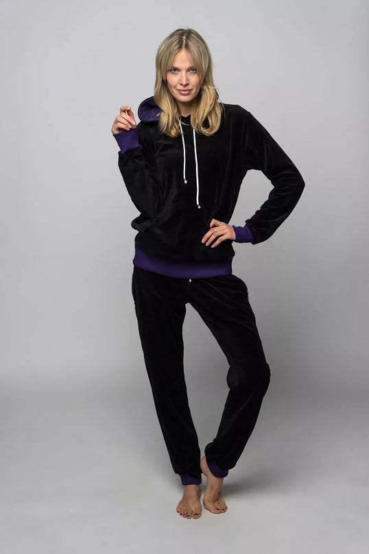 Sofa Killer juodas veliūrinis sportinis kostiumas