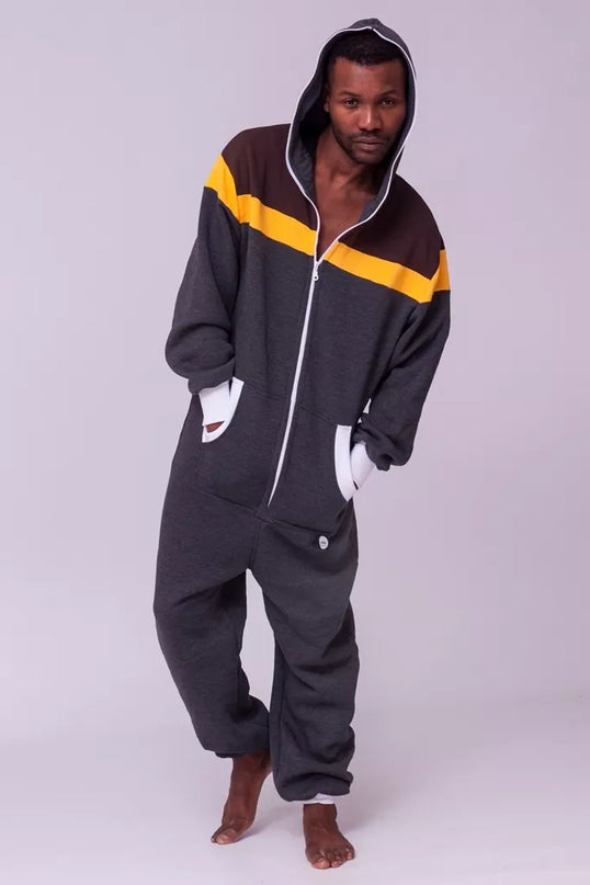 Sofa Killer pilkas kombinezonas rudais pečiais