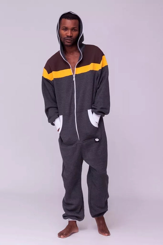 Sofa Killer pilkas kombinezonas rudais pečiais
