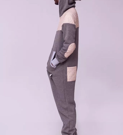 Sofa Killer pilkas kombinezonas su dygsniuotos medžiagos aplikacija