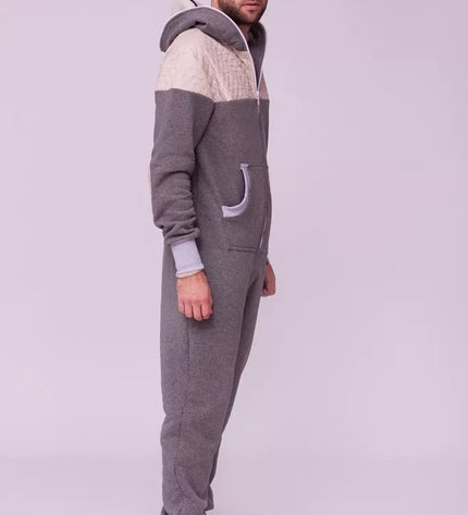 Sofa Killer pilkas kombinezonas su dygsniuotos medžiagos aplikacija