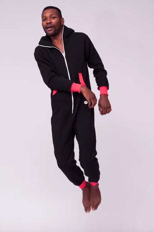 Sofa Killer juodas kombinezonas su koralo rankogaliais