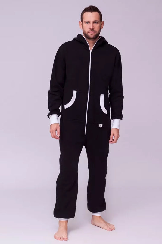 Sofa Killer juodas kombinezonas su baltais rankogaliais