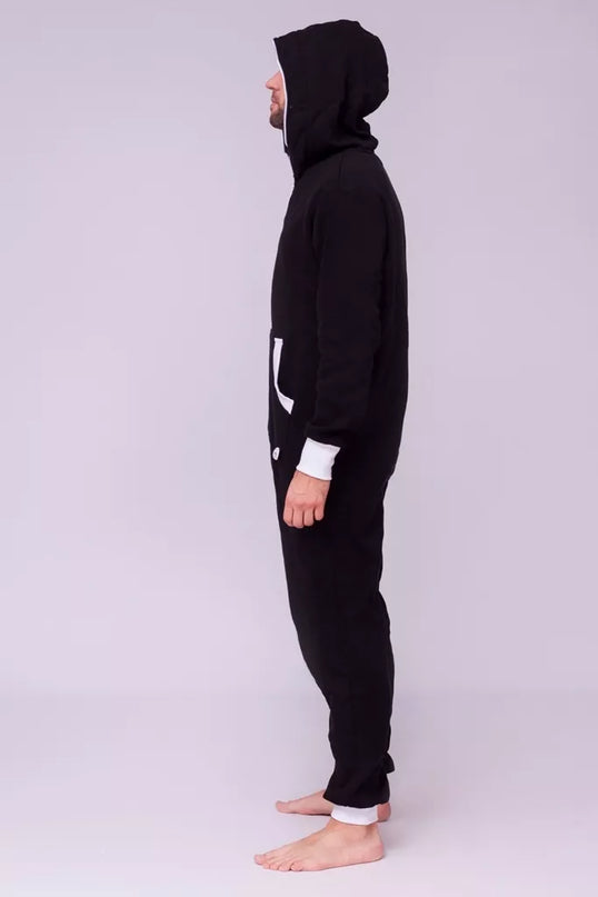 Sofa Killer juodas kombinezonas su baltais rankogaliais