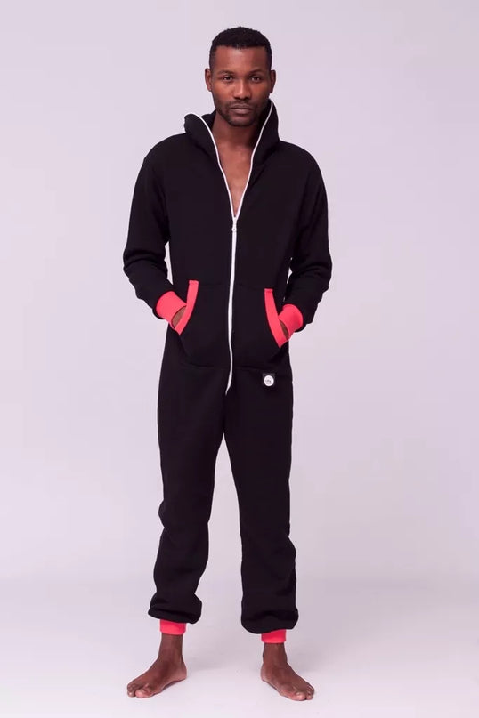 Sofa Killer juodas kombinezonas su koralo rankogaliais