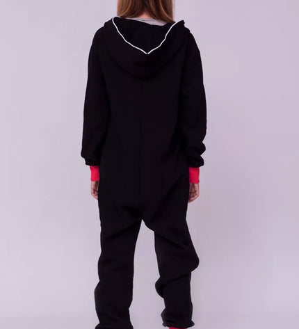 Sofa Killer juodas kombinezonas su koralo rankogaliais