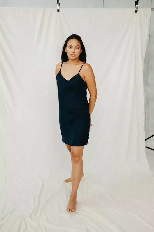 Sofa Killer tamsiai mėlyna lininė suknelė YALAN