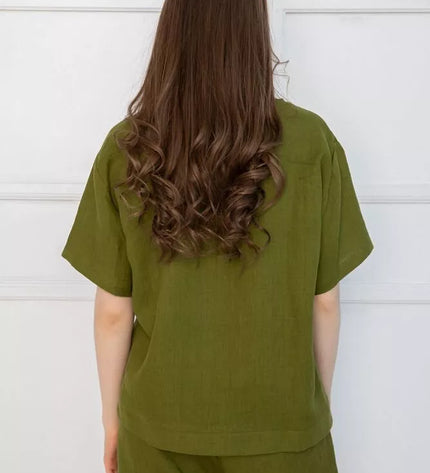 Sofa Killer samanų spalvos lininis kostiumas su šortais