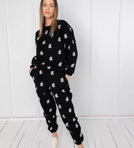 Sofa Killer juodas sportinis kostiumas su SK logo printu