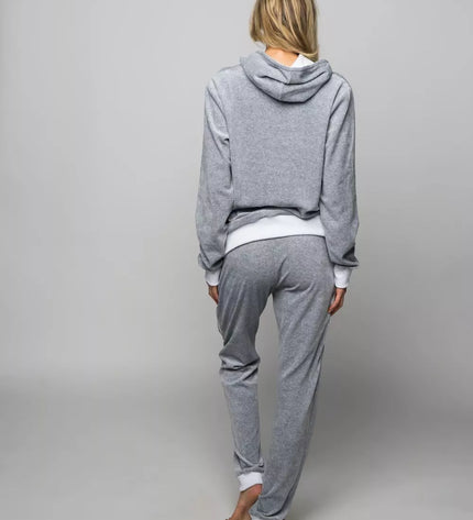 Sofa Killer šviesiai pilkas veliūrinis sportinis kostiumas