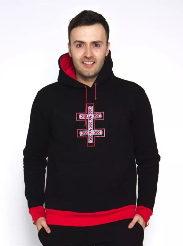 Sofa Killer juodas džemperis su tautinėm juostom