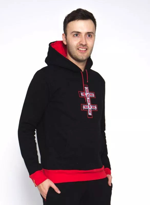 Sofa Killer juodas džemperis su tautinėm juostom