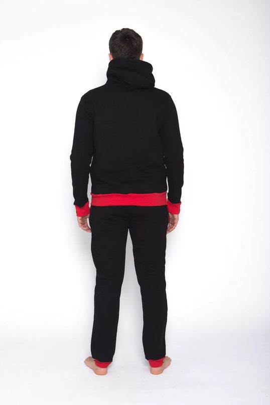 Sofa Killer juodas sportinis kostiumas su tautinėm juostom