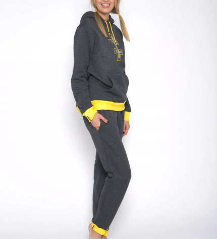 Sofa Killer grafito spalvos sportinis kostiumas su tautinėm juostom