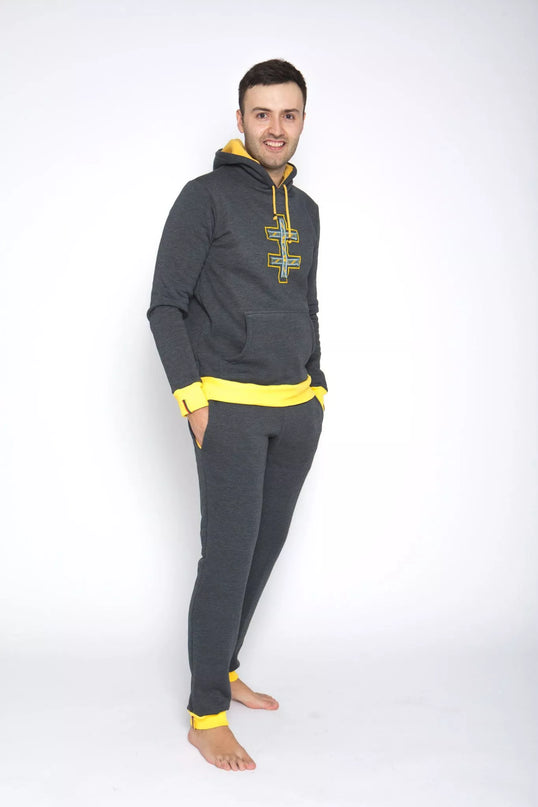 Sofa Killer grafito spalvos sportinis kostiumas su tautinėm juostom