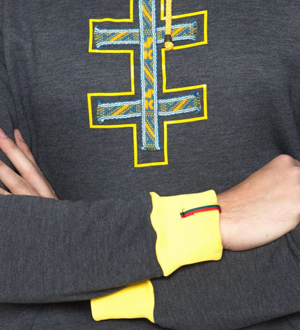 Sofa Killer grafito spalvos džemperis su tautinėm juostom