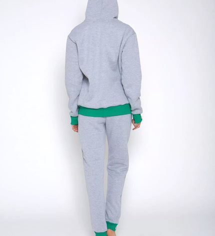 Sofa Killer šviesiai pilkas laisvalaikio kostiumas su tautinėm juostom