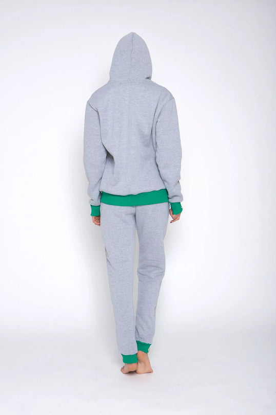 Sofa Killer šviesiai pilkas laisvalaikio kostiumas su tautinėm juostom