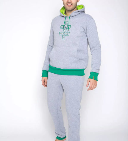 Sofa Killer šviesiai pilkas sportinis kostiumas su tautinėm juostom