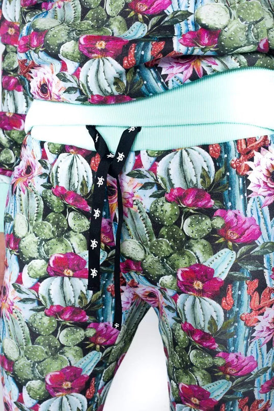 Sofa Killer spalvingas sportinis kostiumas Cactus