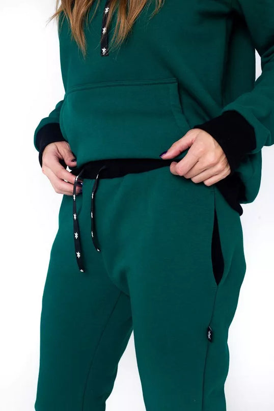 Sofa Killer haki spalvos sportinis kostiumas