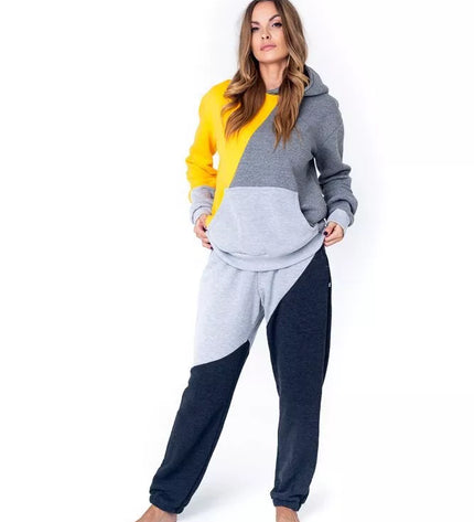 Sofa Killer keturių spalvų sportinis kostiumas Romby