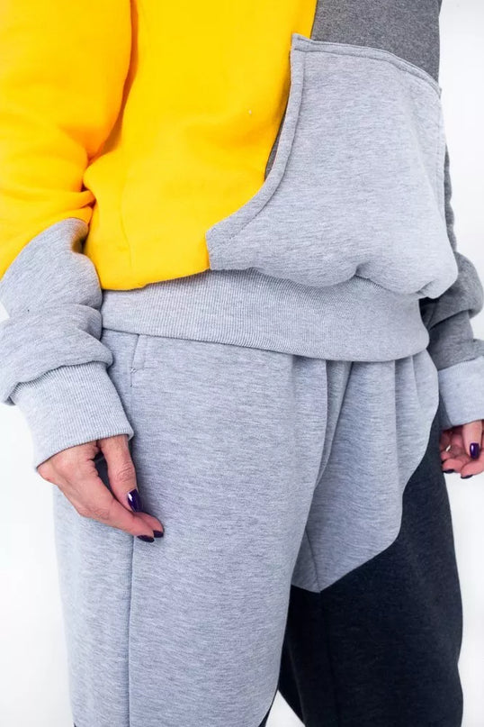 Sofa Killer keturių spalvų sportinis kostiumas Romby