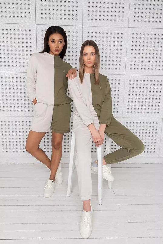 Sofa Killer dvispalvis laisvalaikio kostiumas OLIVE&amp;SAND su kelnėmis