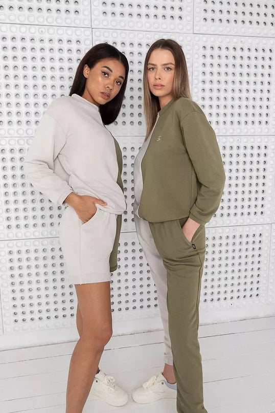 Sofa Killer dvispalvis laisvalaikio kostiumas OLIVE&amp;SAND su šortais