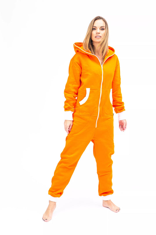 Sofa Killer oranžinis kombinezonas su baltais rankogaliais