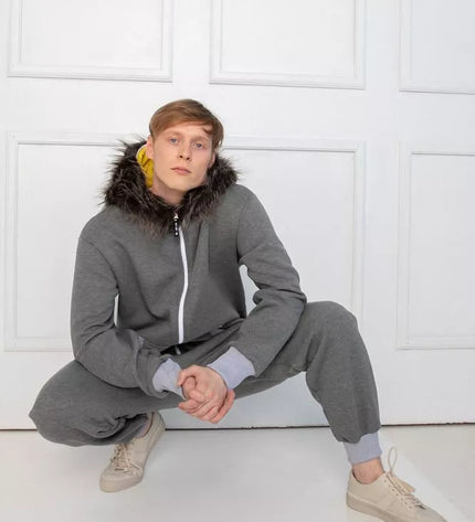 Sofa Killer pilkas kombinezonas su kailiniu kapišonu